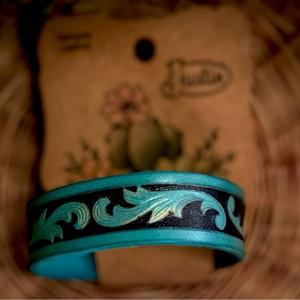 New Justin Boots Women’s Genuine Tooled Leather Bracelet Turquoise Black Western